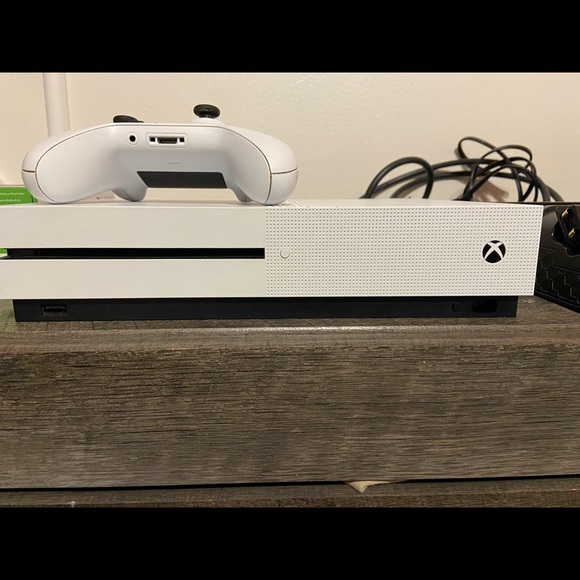 Xbox one S bundle - Picture 5 of 9